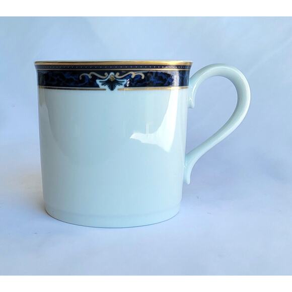 Wedgwood Embassy Collection Chadwick Mug Fine China 1995 - Picture 2 of 7